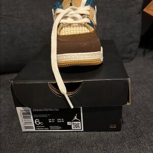 Jordan Brown and Blue Sneakers Classic Design